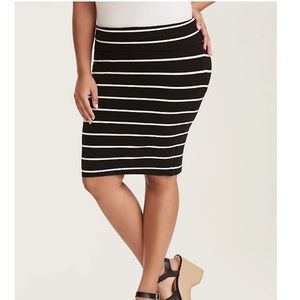 Torrid Black Stripe Stretch Pencil Skirt size 2